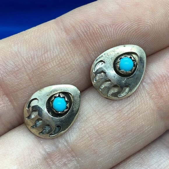 💛 925 Native American Turquoise Bear Paw Earrings - Picture 4 of 4